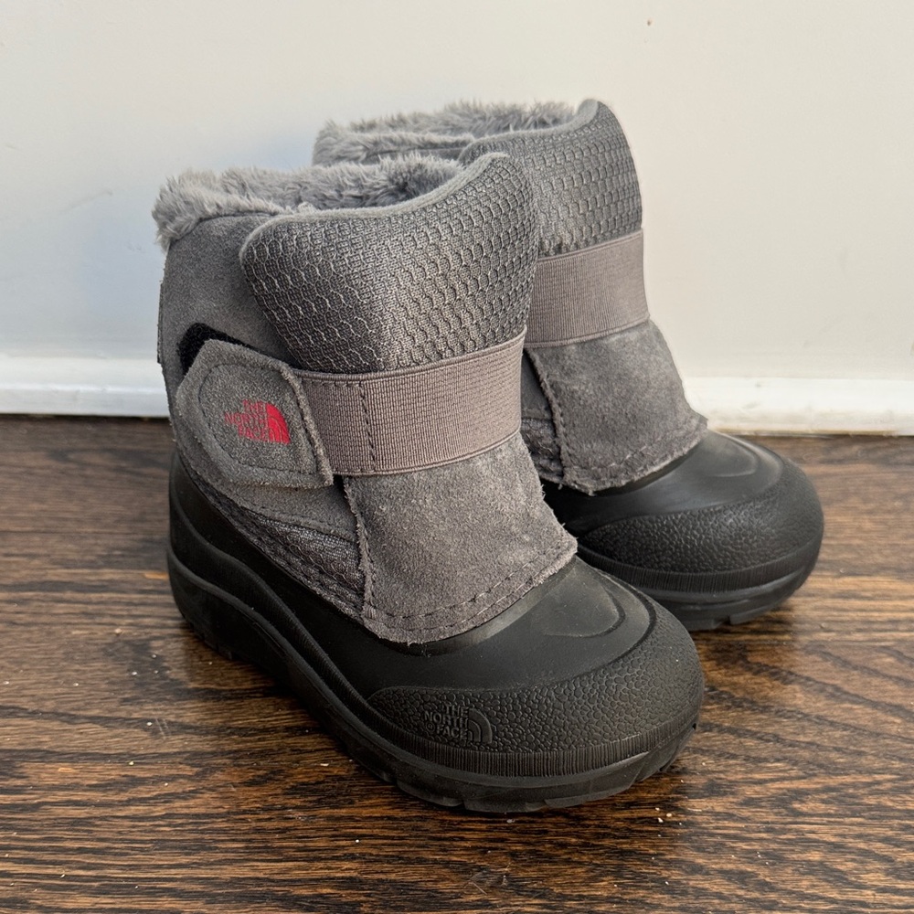 North Face Toddler Alpenglow II snow waterproof Boots zinc gray and black size 8 - Picture 2 of 8